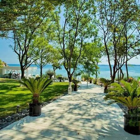 Luxury With Pool Access In Atia Apartman Csernomorec