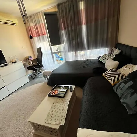 Apartman Luxury With Pool Access In Atia